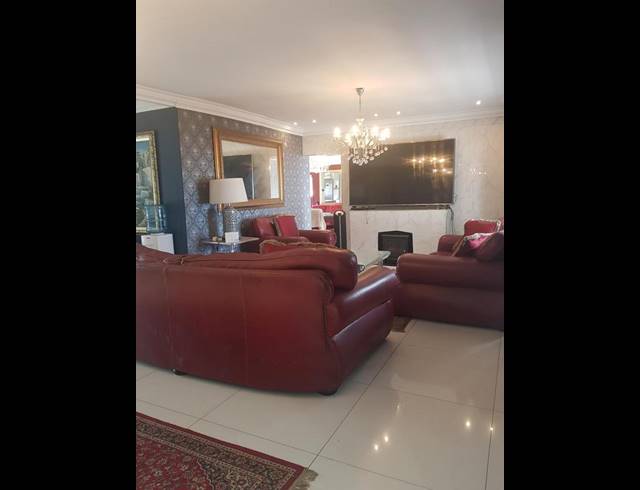 4 BEDROOM HOUSE FOR SALE IN DURBAN NORTH